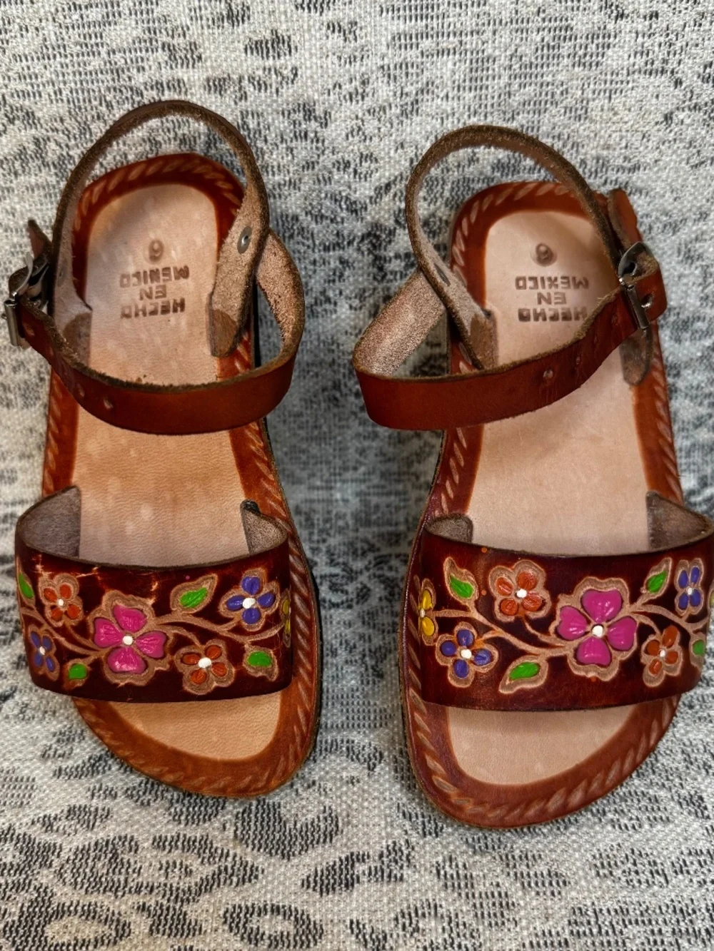 Girls Mexican Leather Huaraches Size 6 Handmade Multi Color Floral Pattern